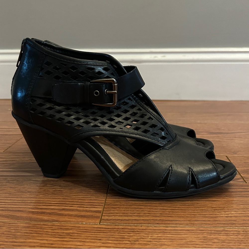 Earthies Black Virgo Peep Toe Booties